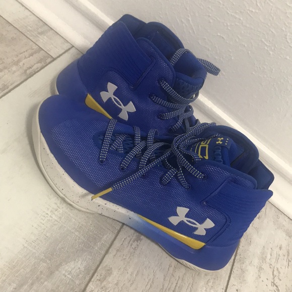 UNDER ARMOUR- Stephen Curry basketball shoes - Picture 3 of 4